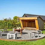 Four-bedroom In Ferienhaus